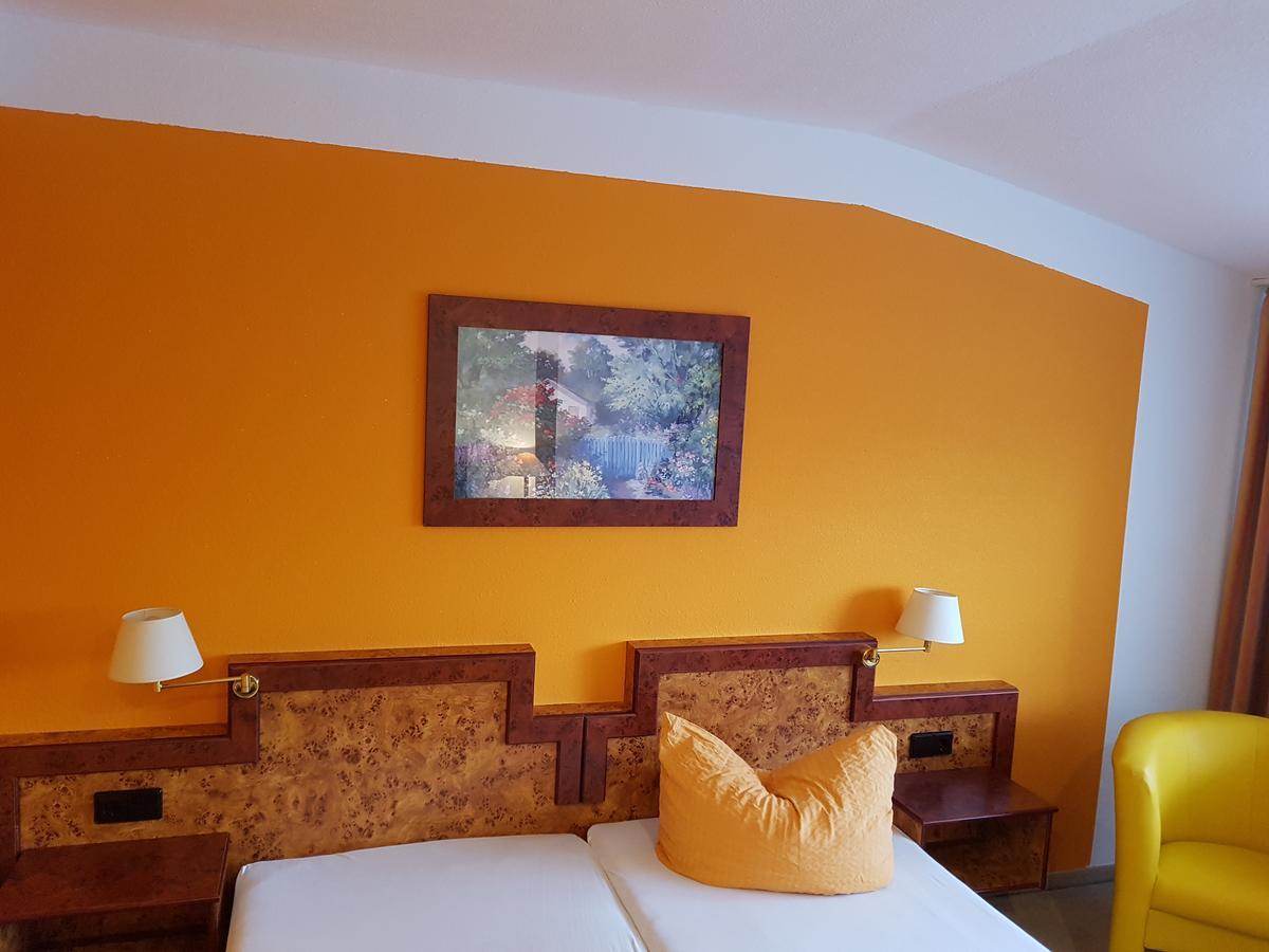 Landhotel Trampe מראה חיצוני תמונה