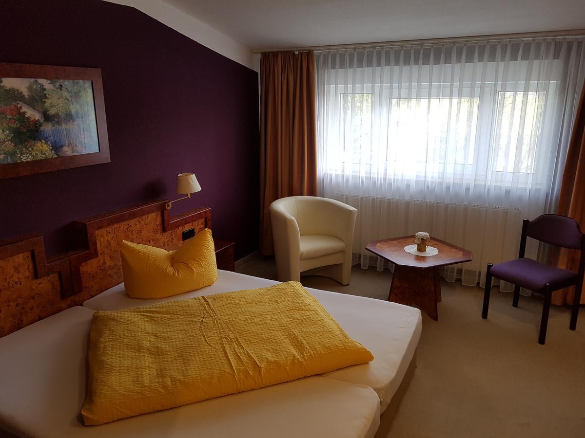 Landhotel Trampe מראה חיצוני תמונה