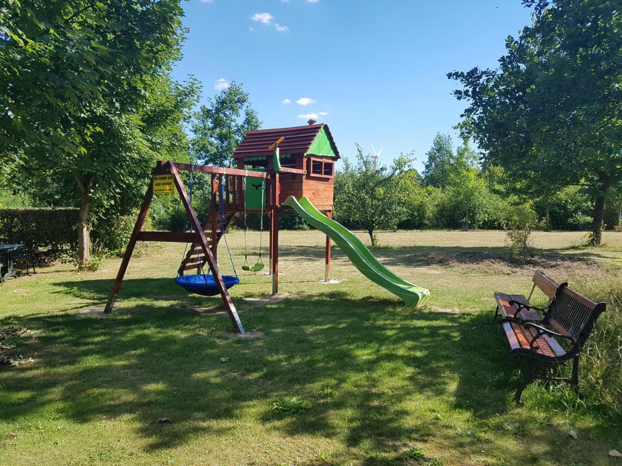 Landhotel Trampe מראה חיצוני תמונה